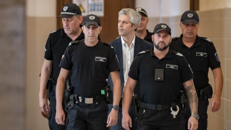 В кадър: СГС остави в ареста варненския кмет Благомир Коцев 