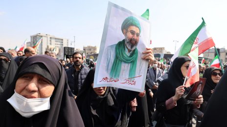 Новият ирански върховен лидер призова да се нападат враговете в страната и в чужбина