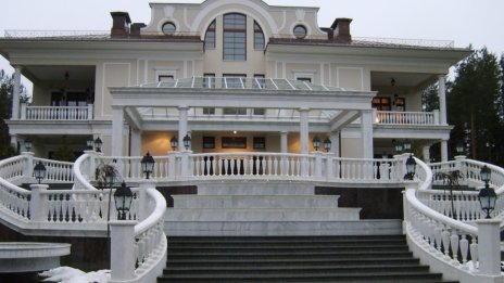 Лукс и ПВО: Поглед в резиденциите, където се смята, че живее Путин СНИМКИ