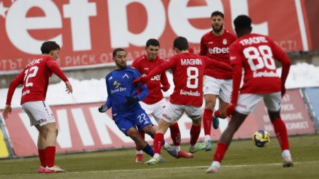 "Левски" отново триумфира, вече е с 10 точки пред "Лудогорец" 