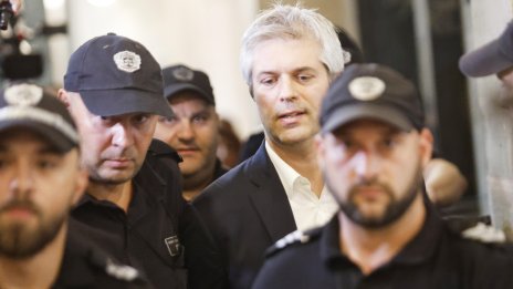 Граждани събират парите за гаранцията на Благомир Коцев 