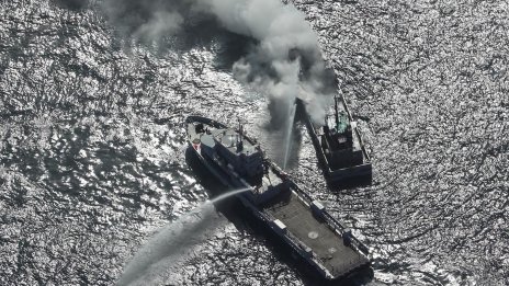 САЩ удариха търговски кораб, опитал да влезе в иранско пристанище