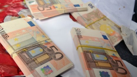 Досъдебно производство за прокарване на фалшиви 20 евро