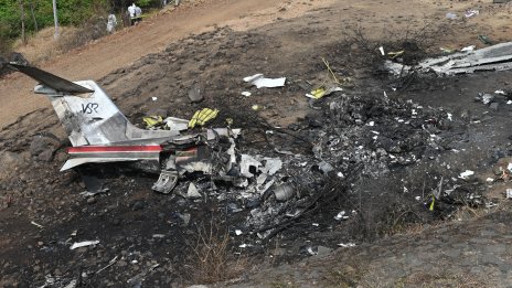Самолет се разби на Бахамските острови, 10 души загинаха