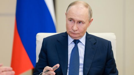 Путин предупреди за двойна заплаха за руската икономика