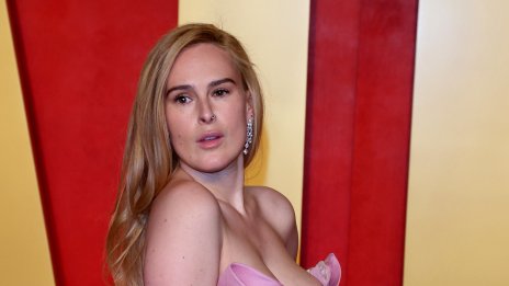 Дъщерята на Брус Уилис работи на 4 места, за да отглежда детето си