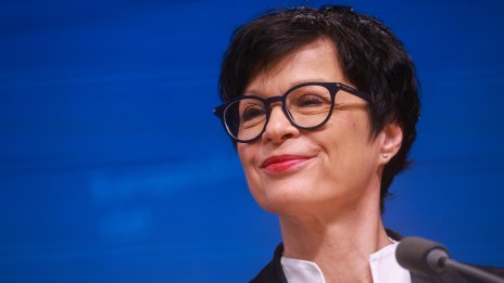 Дипломат поиска Марта Кос да бъде отстранена от ЕК незабавно