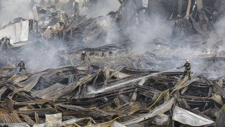 Руски удари убиха трима души, сред тях дете, в покрайнините на Киев