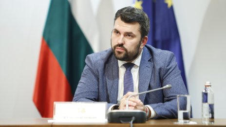 Външният министър: България подкрепя предложените нови санкции срещу Русия