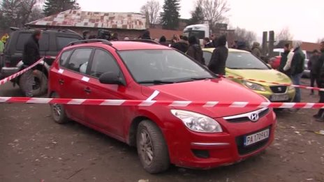 Животновъди "арестуваха" кола на БАБХ във Велинград