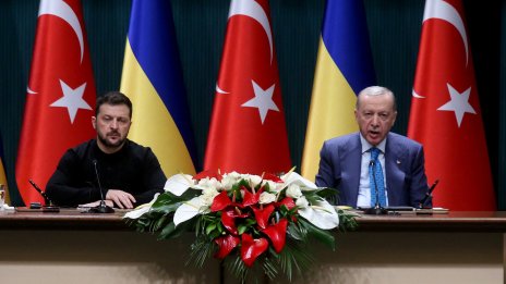 Изнервеният Зеленски в Турция:  Украйна никога няма да направи компромис с територията си