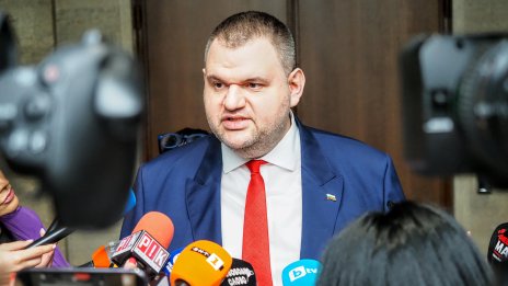 Политолог: Голямата власт на ДПС отиде във фракцията на Пеевски