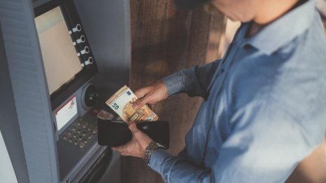 Швеция съветва гражданите си да имат кеш за 7 дни в случай на война