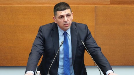 Мирчев иска защита на бизнеса и гражданите заради скъпото гориво