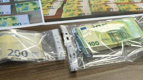Фалшиви банкноти на стойност 2600 евро иззеха в Луковит
