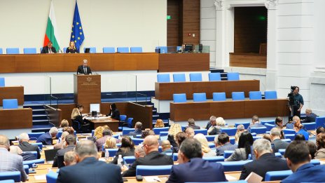 Депутатите отхвърлиха ветото на президента за продажбата на "Лукойл"