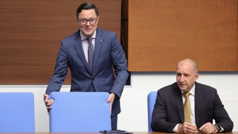 Пулев: Няма риск за финансовата стабилност на ВМЗ