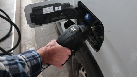 Дизелът мина психологическата граница от 1,70 евро за литър