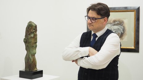 Проверяват театралната школа на Мариан Бачев след скандала с оргията с 20-годишен