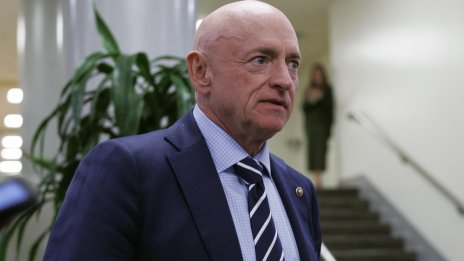 Американски сенатор: Оръжейните запаси на САЩ са тежко изчерпани