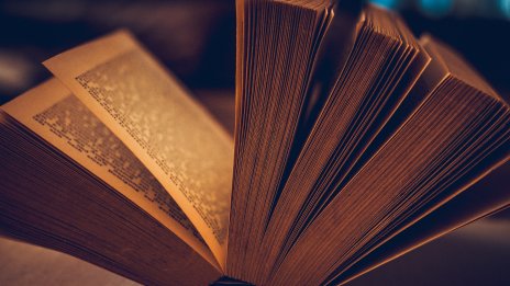 Библиотеки в Русия ще изхвърлят книги, били купени от Сорос 