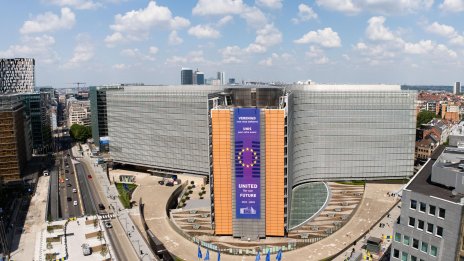 ЕК задържа временно плащането на 215 млн. евро за България по ПВУ