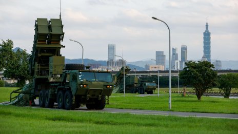 Германия е прехвърлила три системи Patriot на Украйна и обсъжда нови доставки