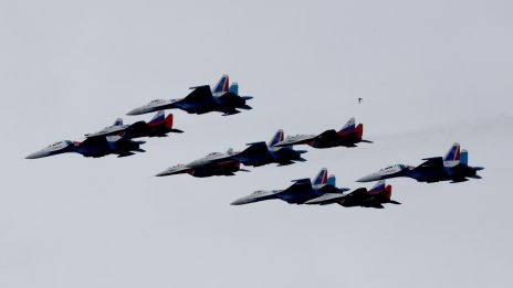 От МиГ-29 към J-10C: големият скок на Узбекистан във военната авиация