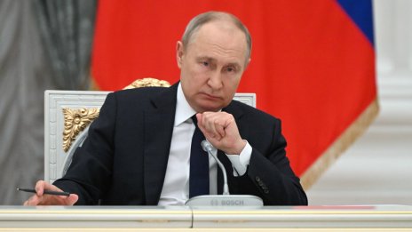 Руската икономика се подготвя за удар от сриващата се цена на петрола
