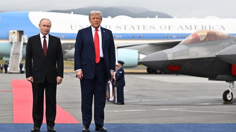 Кое е най-важното събитие в света за отминаващата си 2025 година?