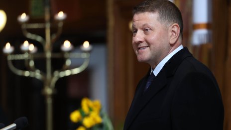 Залужни: Няма да обсъждам политическото си бъдеще, докато не бъде отменено военното положение в Украйна