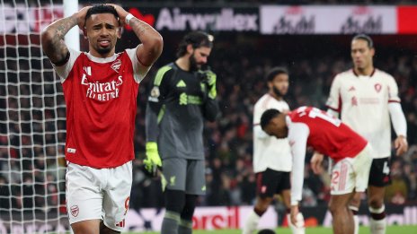 Арсенал пропусна да се възползва напълно от загубата на Манчестър Сити