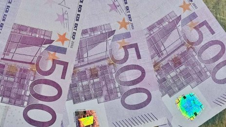 Клиент е платил с фалшиви 500 евро за такси във Враца