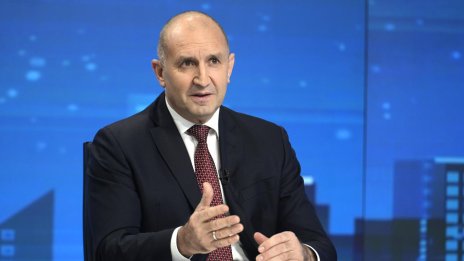 Радев не хареса служебния кабинет на Гюров, имало партийни лица 