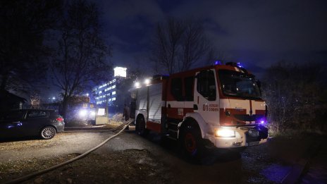 Пожар пламна в заведение в Благоевград
