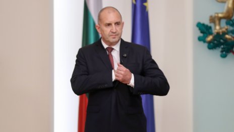 Западните медии: Критикът на ЕС Румен Радев е новият премиер на България