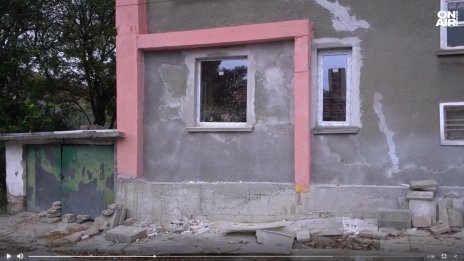 След скъпия водопровод в Лом: Аварии, огромни загуби на вода, пропаднали къщи