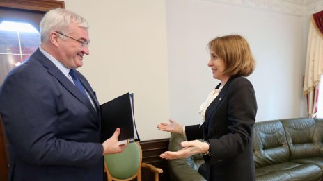 Нейнски за Украйна: Хората живеят войната, но са останали човечни