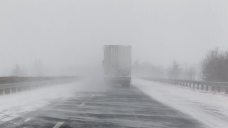 Зимата се развилня в Хърватия: Червен код, обилен сняг и силни ветрове