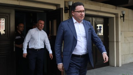 Полицаи ескортираха родилка от Добрич до Варна, Митов ги поздрави