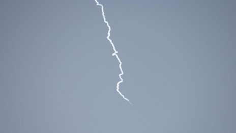 Най-малко един човек е загинал в Абу Даби при инцидент впоследствие на ирански удар