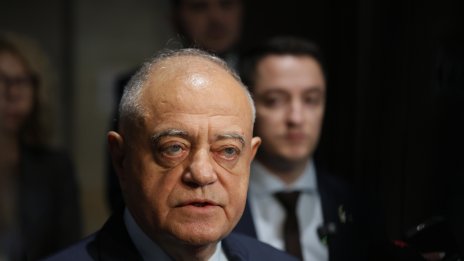 Атанасов: Това арогантно поведение управляващите ще изкара още повече хора на площада 