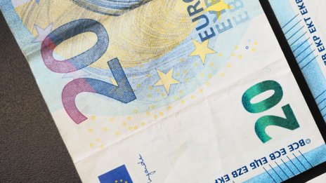 Готви се шок с цените на цигари и горива