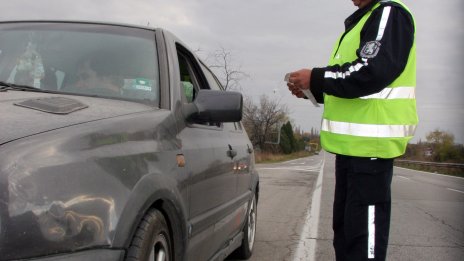 Катаджии ще следят за агресивни шофьори и шофиране в аварийната лента