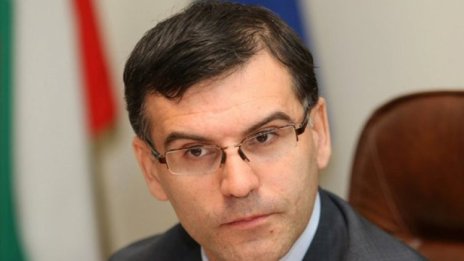 Дянков с прогноза: Кабинетът ще изкара до становището по конвергентния доклад