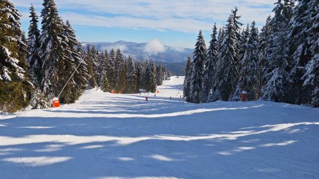 Добри условия за туризъм в планините, но лавинната опасност се покачва