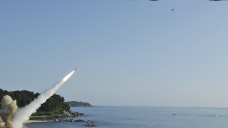 САЩ одобряват прехвърлянето на 420 балистични ракети край бреговете на Китай