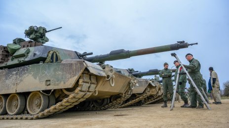 Докато руската агресия се насочва на запад, Варшава удвои размера на армията си