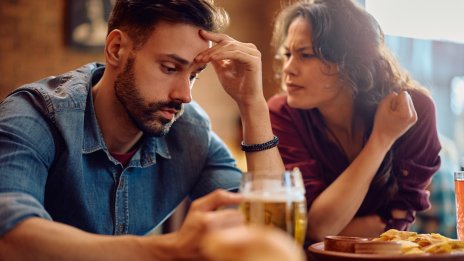 8 причини хората в щастливи връзки също да изневеряват