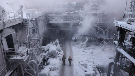 Мирното споразумение между Русия и Украйна изглежда близо, има три пречки